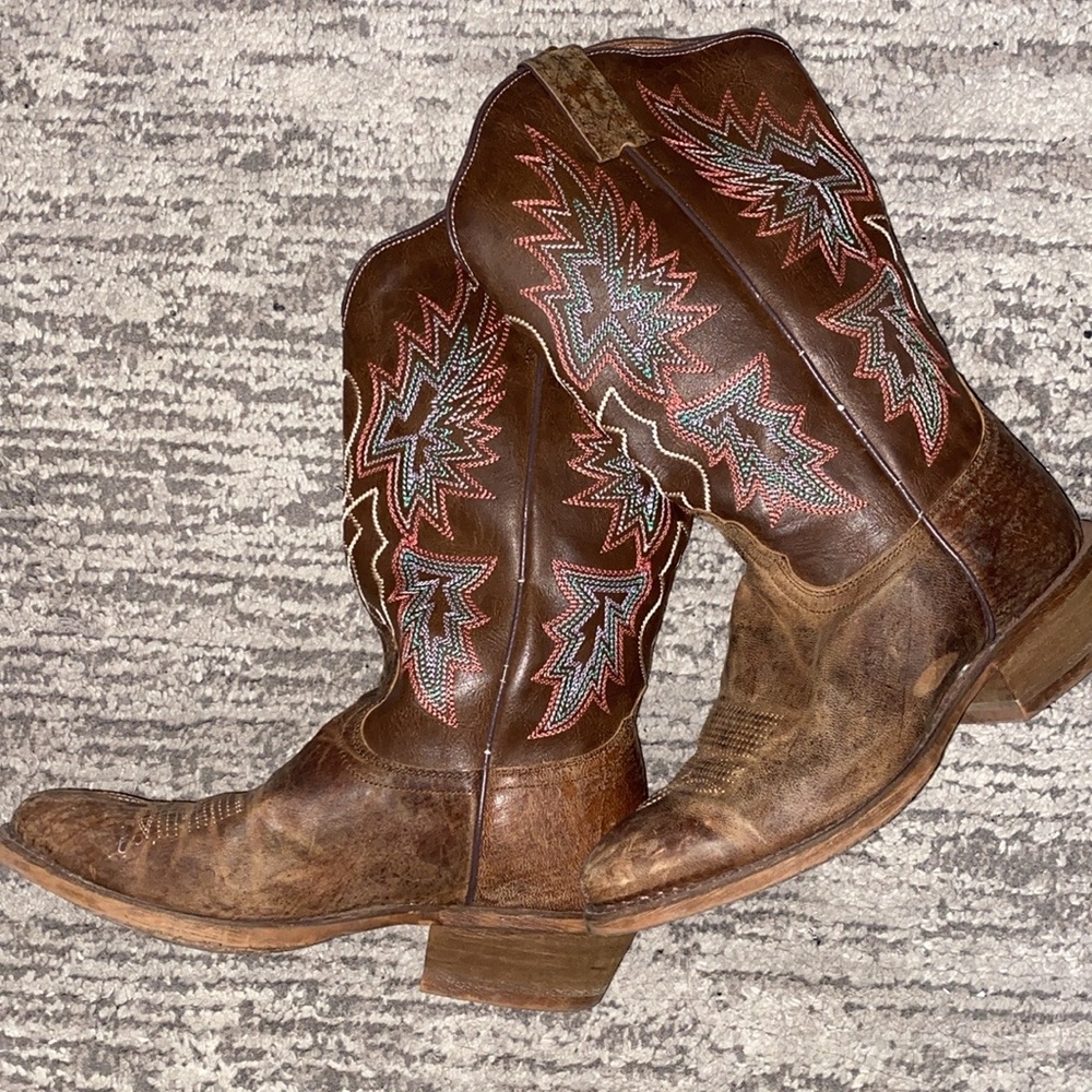 NOCONA BOOTS SIZE 7 1/2